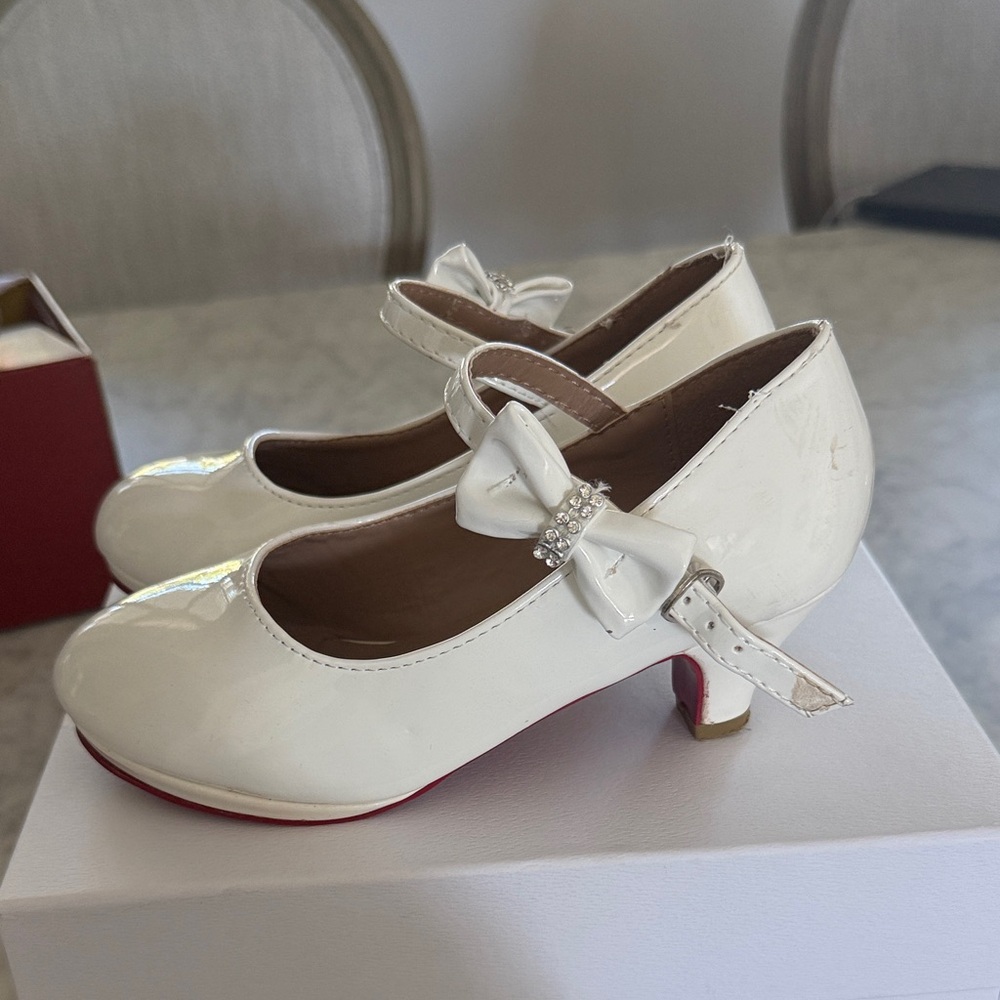 Link White Kids Dress Shoes with Bow